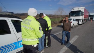 Alkollü sürücü, görevini yapan polise, Seninle işim yok benim, kralı, hakimi, savcısı gelsin dedi