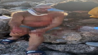 Alman turist kayalıklardan denize atlarken yaralandı