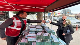Altınorduda vatandaşlara kandil simidi ikramı