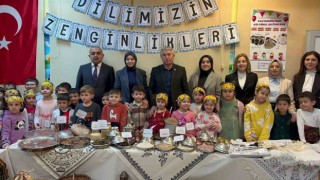 Anaokulu öğrencilerinin atık malzemelerden yaptığı ürünler ilgi gördü