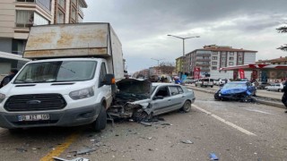 Ankarada zincirleme trafik kazası: 5 yaralı