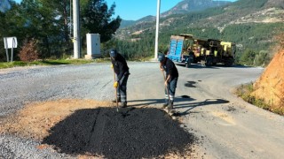 Antalya Büyükşehir ekiplerinden Alanya kırsalında yoğun mesai