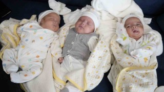 Antalyada her kontrolde bebek sayısı arttı, üçüz mutluluğu yaşadılar