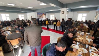 Ardahan Belediyesi, taziye evlerine yemek ikramına başladı