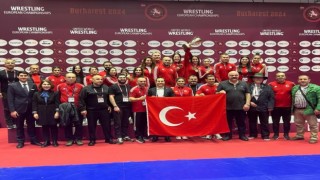 Avrupa Şampiyonasında milli güreşçiler tarih yazdı