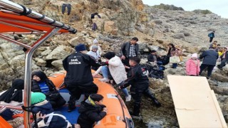 Ayvalık açıklarında adada mahsur kalan 11i çocuk 39 düzensiz göçmen kurtarıldı