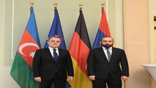 Azerbaycan ve Ermenistan Dışişleri Bakanlarının Berlindeki barış anlaşması müzakeresi başladı