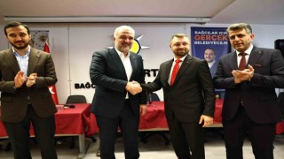 Bağcılarda 50 kişi Gelecek Partisinden istifa edip AK Partiye katıldı