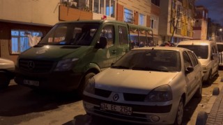 Bağcılarda psikolojik sorunları olduğu iddia edilen şahıs annesini bıçaklayarak öldürdü