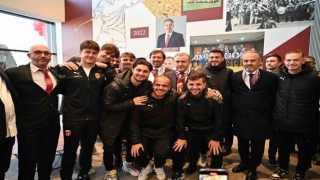 Bakan Bak, İnegölde spor tesisi açılışında konuştu: Türkiye bir spor devrimi yaşıyor