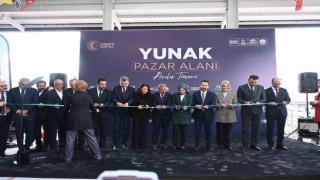 Bakan Göktaş, Konya Büyükşehirin Yunaka kazandırdığı kapalı pazar yerinin açılışını yaptı