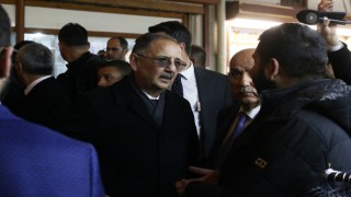 Bakan Özhaseki: Gelecek senenin ortalarına kadar bütün hak sahiplerinin konutlarını bitireceğiz