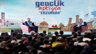 Bakan Tekin Erzurumda gençlerle buluştu