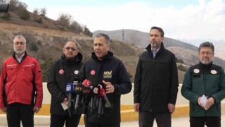 Bakan Yerlikaya, “Erzincan maden sahasında güvenli çalışma imkanı sağlanıncaya kadar arama faaliyetlerine ara veriyoruz”