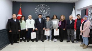 Başarılı sporcular Yazıcı ile bir araya geldi