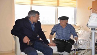 Başkan Adayı Toydaş, devlet hastanesini ziyaret etti