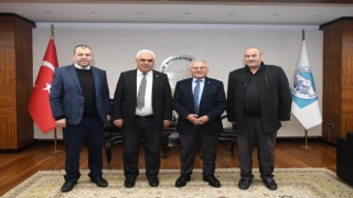 Başkan Büyükkılıç, Halk Otobüsçüleri Odası yönetimini ağırladı