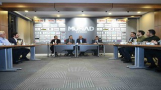 Başkan Büyükkılıç, MÜSİADda iş insanları ile buluştu