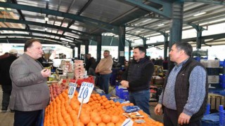Başkan Orkan pazar esnafıyla buluştu