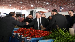 Başkan Palancıoğlu, Yıldırım Beyazıt Pazar Yerinde sevgiyle karşılandı