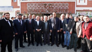 Başkan Sekmen Uzundereye çıkarma yaptı