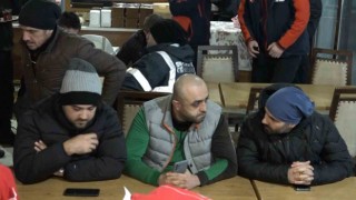 Batan gemide bulunanların yakınları umutlu bekleyişini sürdürüyor