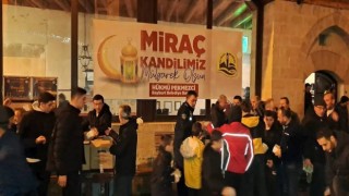 Bayburt Belediyesi kandil geleneğini devam ettirdi