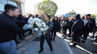 Belediye emekçileri Filiz Başkanı alkışlarla karşıladı