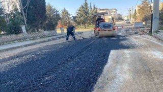Belediye kaldırım ve yol çalışmalarını sürdürüyor