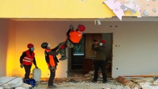 Beşiktaş Belediyesinden vatandaşlara afet eğitimi