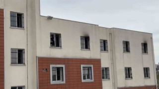 Beylikdüzünde Çocuk destek merkezinde korkutan yangın: 10 çocuk tahliye edildi