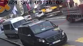 Beyoğlunda facianın eşiğinden dönülen vinç kazasının güvenlik kamerası görüntüleri ortaya çıktı