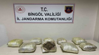 Bingölde odunların içine gizlenmiş uyuşturucu ele geçirildi: 3 kişi gözaltına alındı