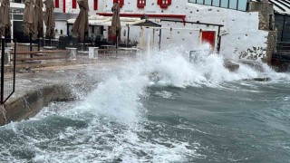 Bodrumda feribot seferlerine fırtına engeli