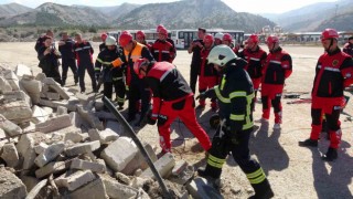 Burdurda 150 profesyonel gönüllü ile arama kurtarma ekibi kuruldu