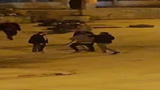 Burdurda alkollü mekanda çıkan kavgada sopalarla birbirlerine girdiler