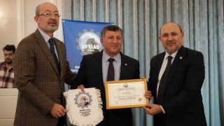 Bursa AFSİADın ilk üyeleri rozetlerini taktı
