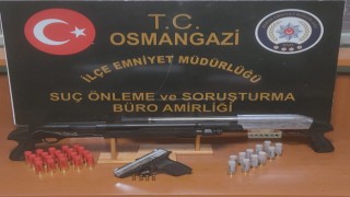 Bursa polisinden uyuşturucu tacirlerine gözaltı