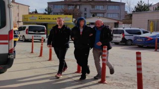 Bursada 2 kişiyi bıçaklayan şüpheli yakalandı