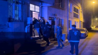 Bursada korkunç cinayet: Ailesinden 3 kişi tüfekle öldürdü