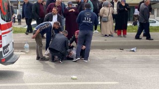 Bursada otomobil motosiklete çarptı: 3 yaralı