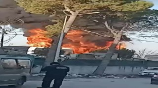 Bursada park halindeki otobüs alev alev yandı
