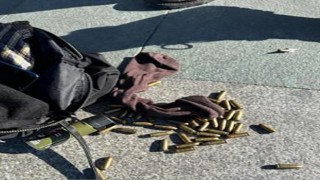 Çağlayandaki teröristlerin çantalarından çıkan mermiler, plastik kelepçeler ve biber gazının fotoğrafı paylaşıldı