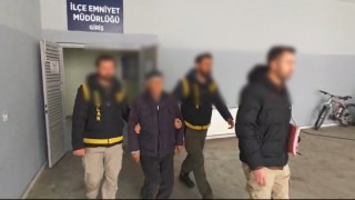 Camide çocuklara bıçak çeken yaşlı adam adli kontrolle serbest kaldı