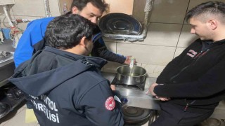 Çanda gıda güvenliği için fast-food işletmeleri denetleniyor