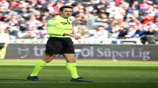 Çaykur Rizespor - Kayserispor maçını Burak Pakkan yönetecek