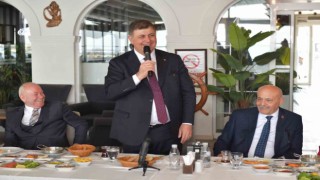 Cemil Tugay: Türkiyenin en büyük sivil toplum yerleşkesini İzmirde yapacağım