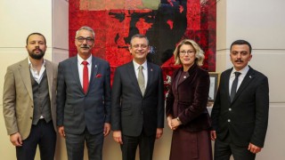 CHP’li Kaya ve Başkan Adayından Genel Başkan Özel’e Ziyaret