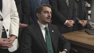CHPnin Çankayada Alper Taşdelenin yerine aday gösterdiği Hüseyin Can Güner sahaya indi