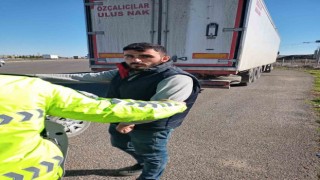 Çiftçilerin kabusu olan kablo hırsızlarını köylüler ve polis yakaladı